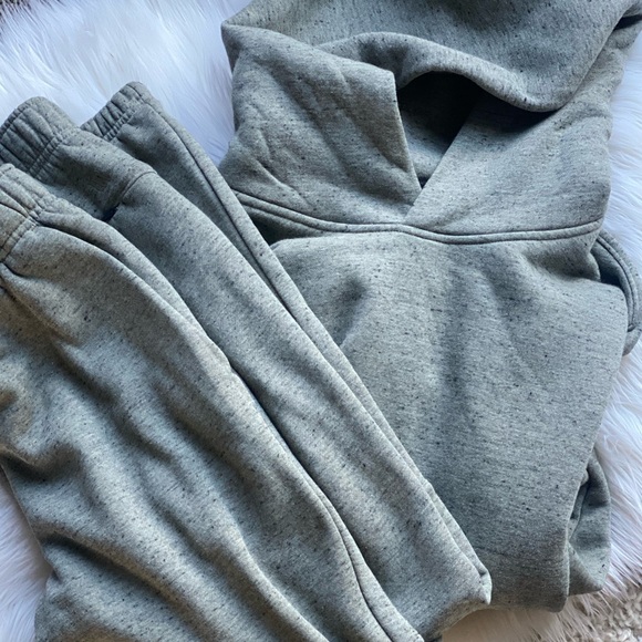 VRST Other - VRST Sweatshirt sweatpants set medium